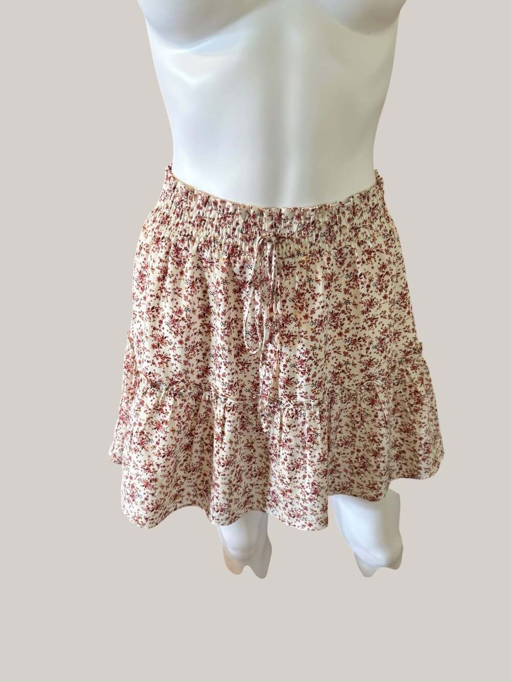 Paper Crane Cottage Floral Tiered‎ Elastic Waist Mini Skirt
